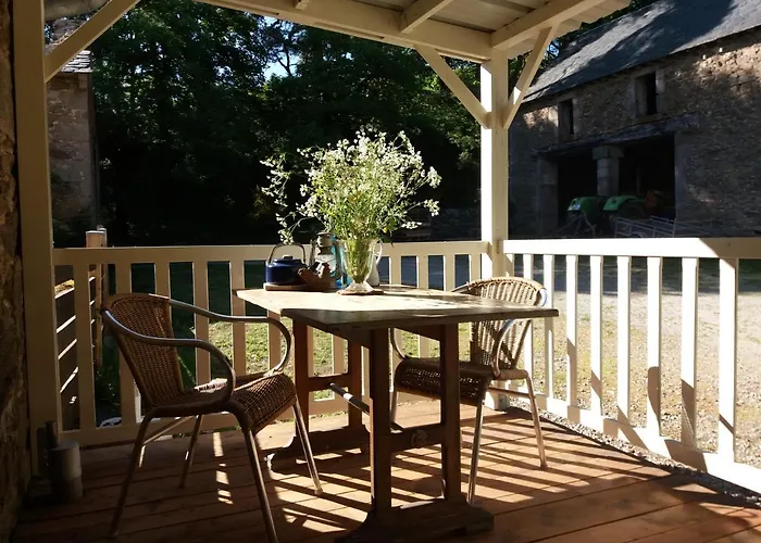 게스트하우스 Domaine D'angel-berg Vezins-de-Levezou